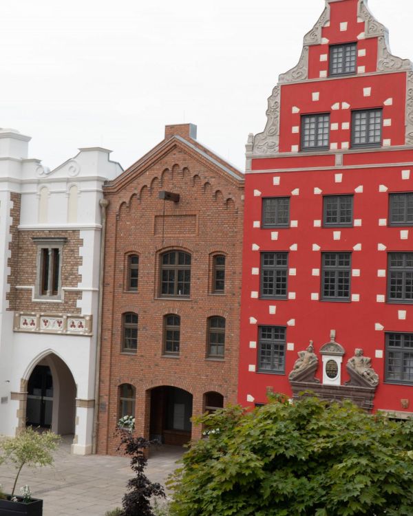 Die Arkaden der HANSE in EUROPA. Hier die Gebäude Krakau, Helsinki und Stockholm.