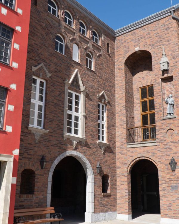 Die Arkaden der HANSE in EUROPA. Gebäude steht in Stockholm und ist dort das Rathaus.