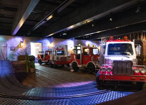 Die Strecke der Feuerwehrautos im Piratencamp. Es geht einen Hügel rauf und runter.