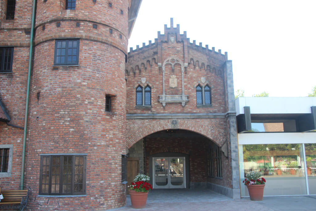 Das Krakauer Czaroryski-Museum als Gebäude ist Teil der Fassade der HANSE in EUROPA.